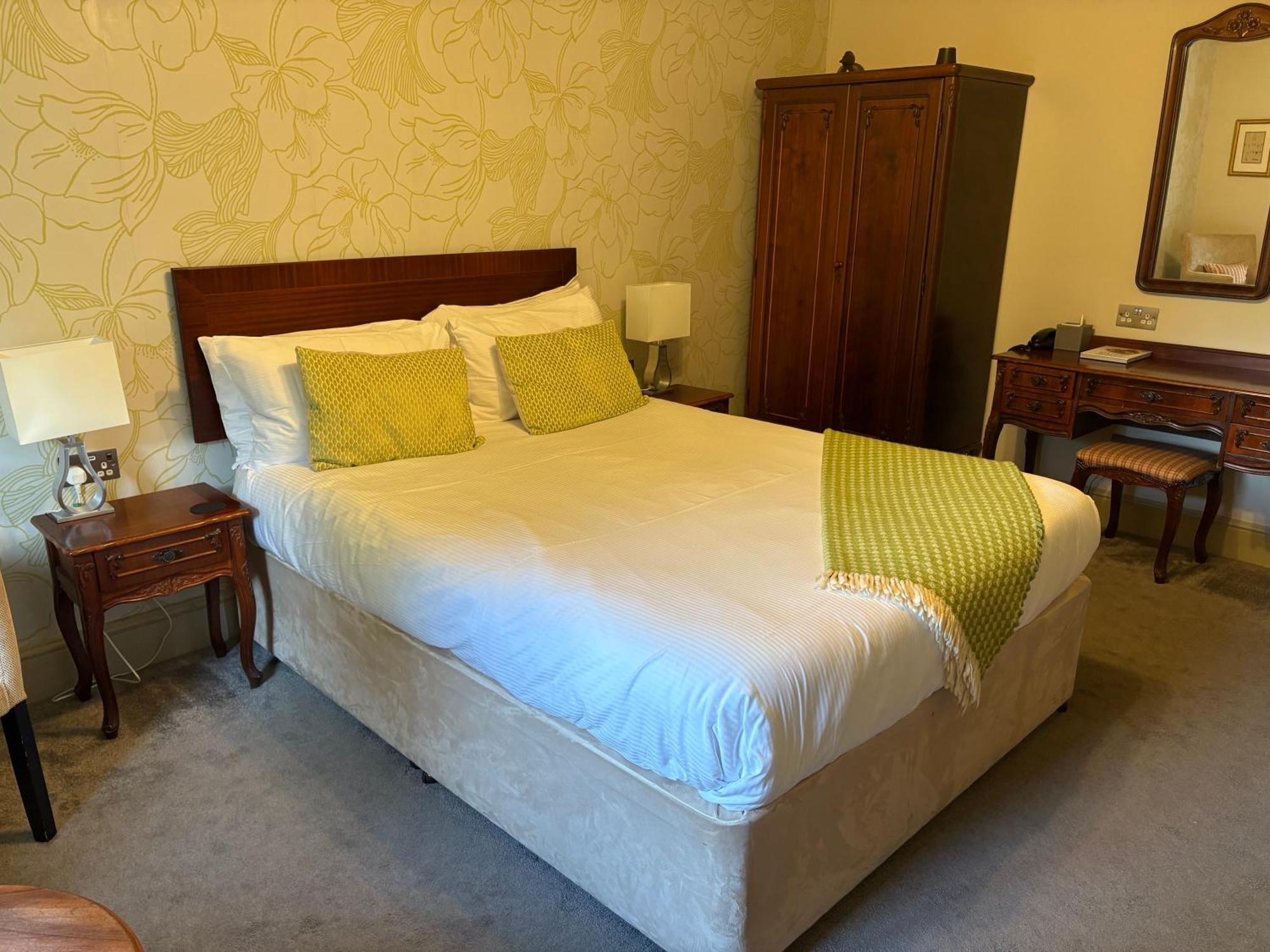 Отель The Falcondale At