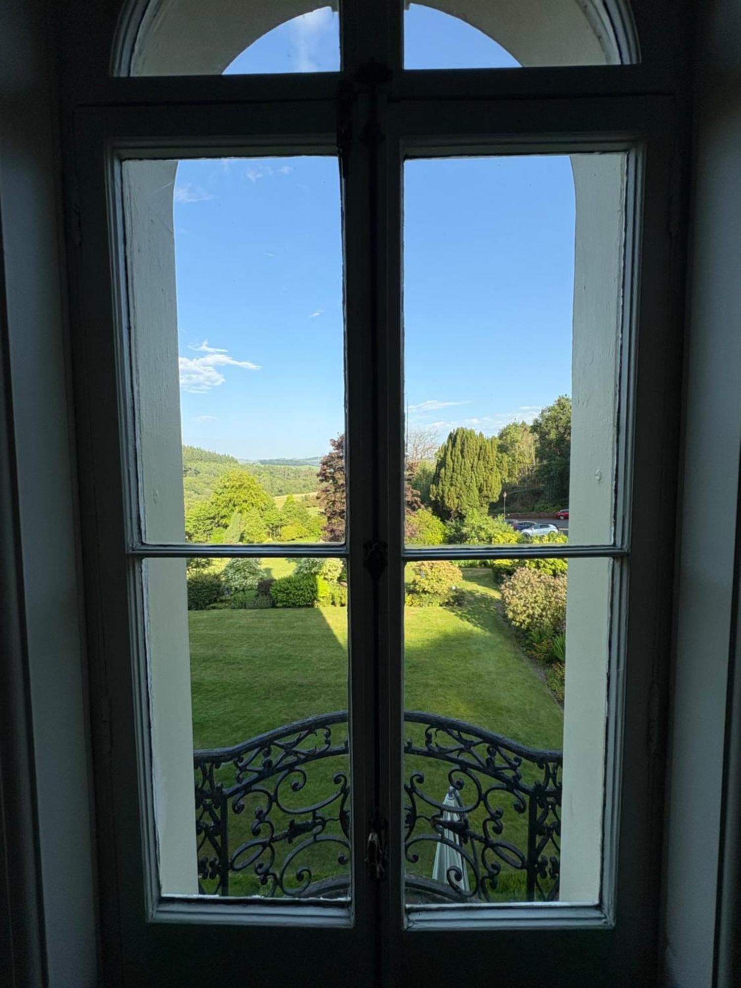 Hotel The Falcondale At 4*
