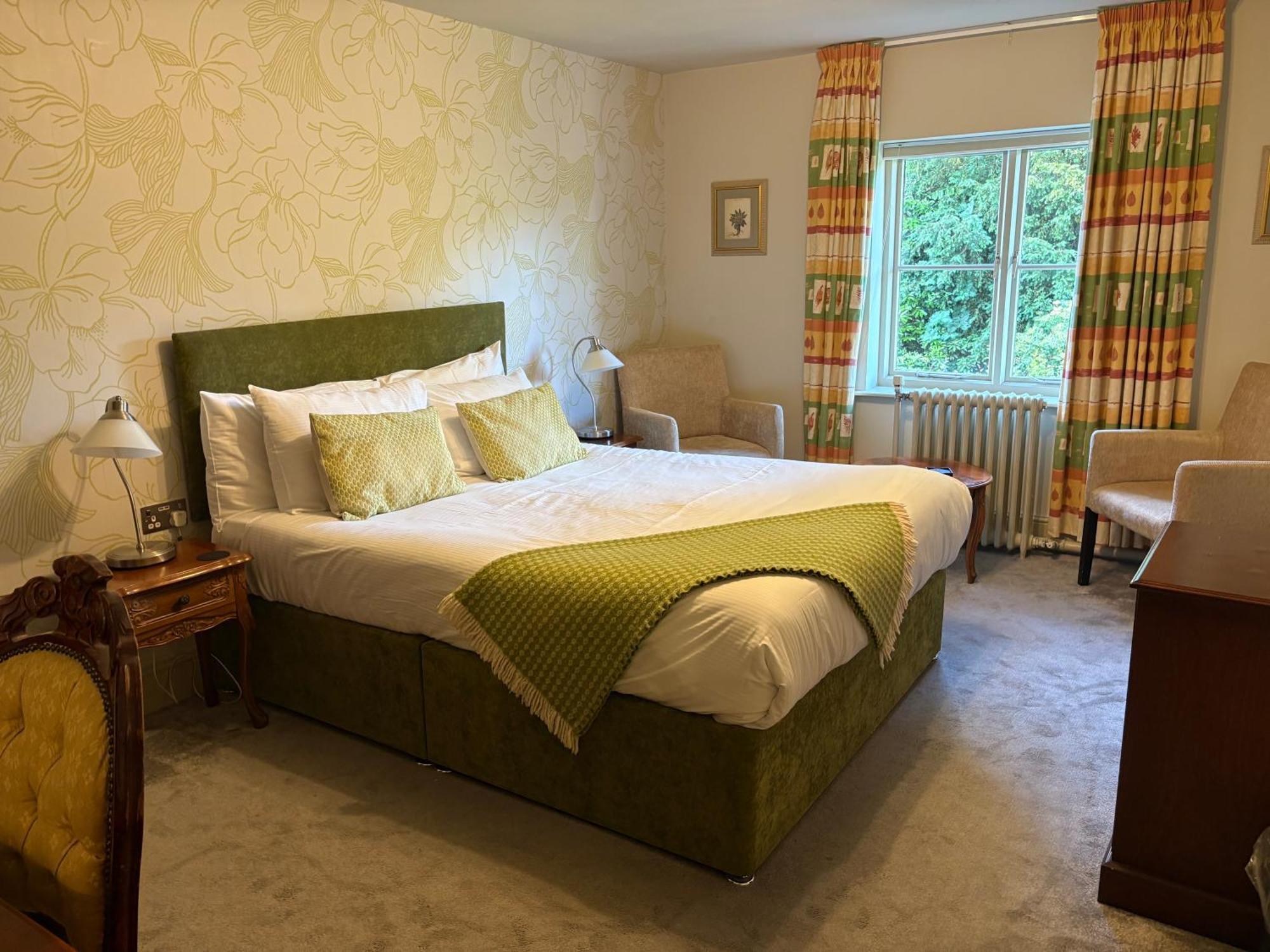Hotel The Falcondale At 4*